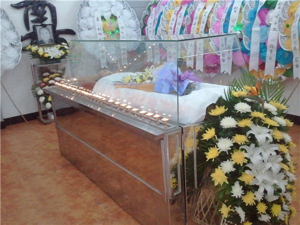 广东花都区灵车接运 花圈 白事24小时一条龙服务