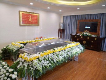 广东省南沙花圈 骨灰盒