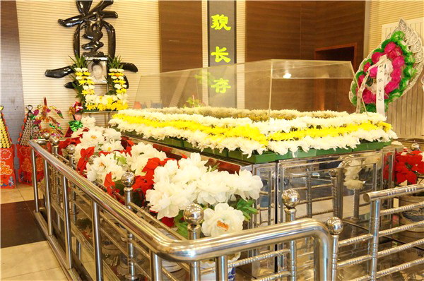 广东花都区灵车水晶棺出租 白事用车