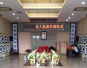 广东省增城区殡仪车出租电话 灵车水晶棺出租