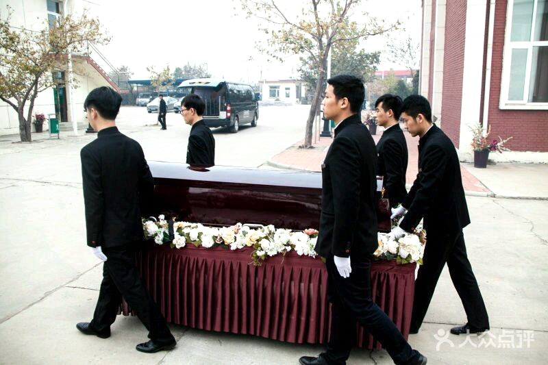 广东花都区布置灵堂 殡葬白事服务