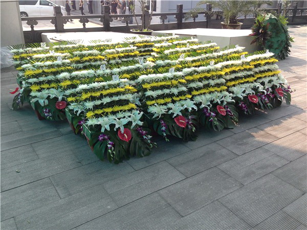 广东省南沙花圈 穿寿衣